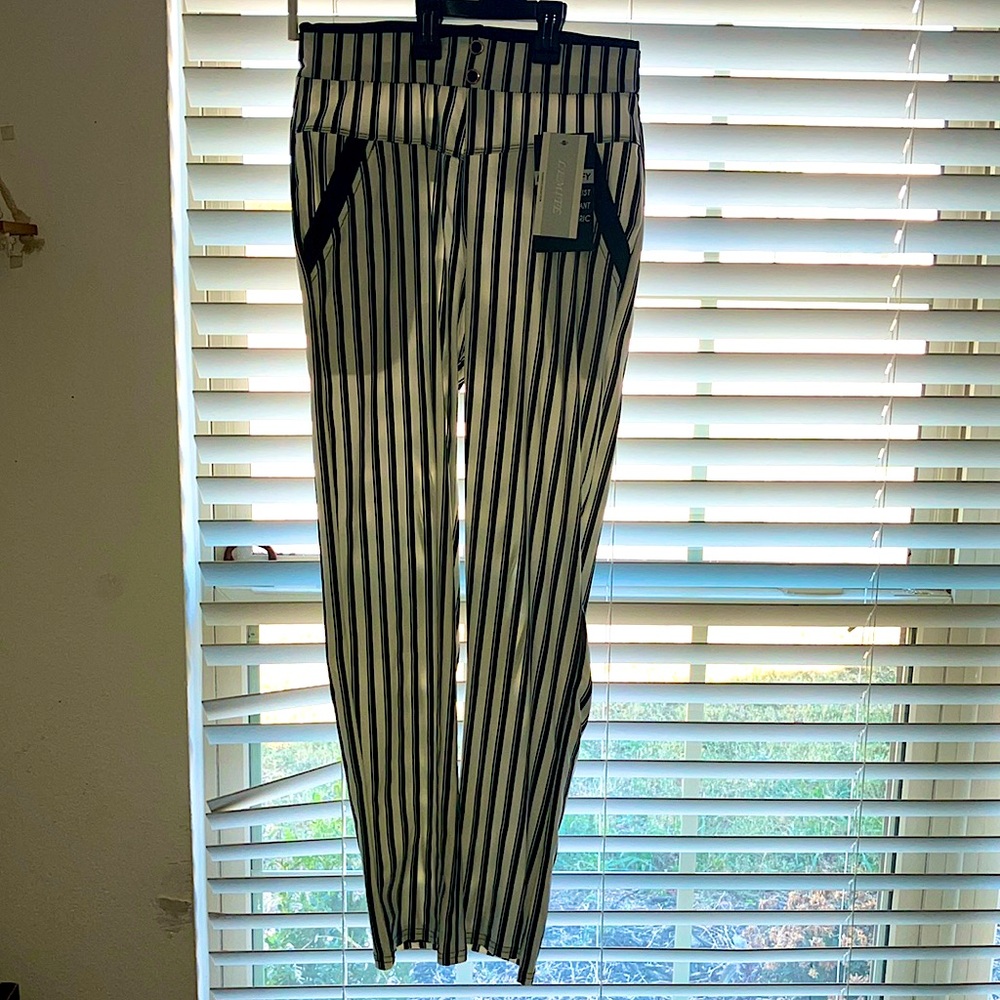 Im selling Extra comfy stretchy pants and wrinkle resistant